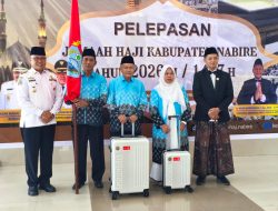 Suasana Haru di Islamic Center, Jemaah Haji Nabire Dilepas Resmi